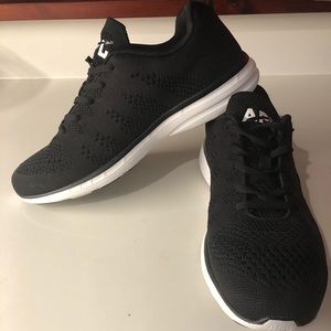 APL Men’s Sneaker